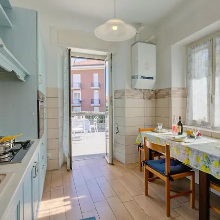 Apartment Il Giardino Di Dante Center - Happy Stresa