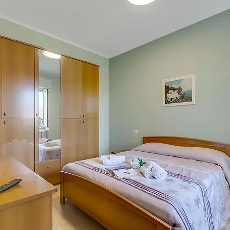 Il Giardino Di Dante Center: 2br Terrace - Happy