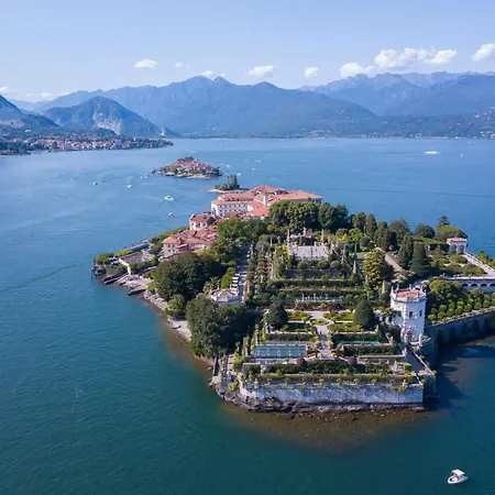 Il Giardino Di Dante Center: 2br Terrace Flat - Happy Stresa