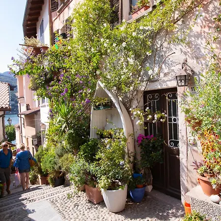 Il Giardino Di Dante Center: 2br Terrace - Happy