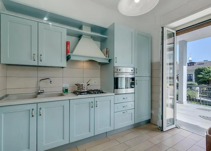 Apartament Il Giardino Di Dante Center - Happy Stresa